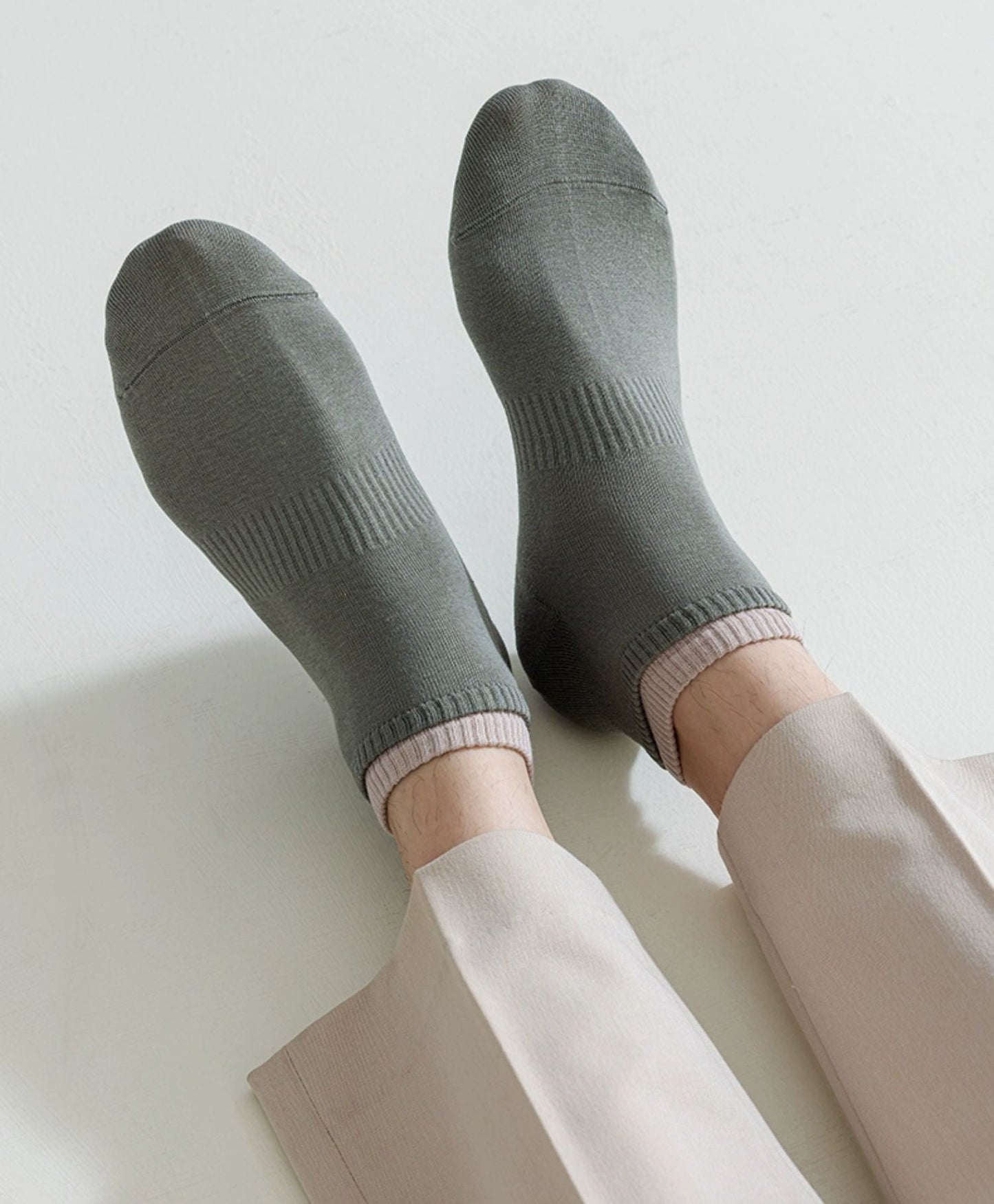 7-Pair Solid Color Socks Combo – AirEase Effortless Comfort, Breathable Feel