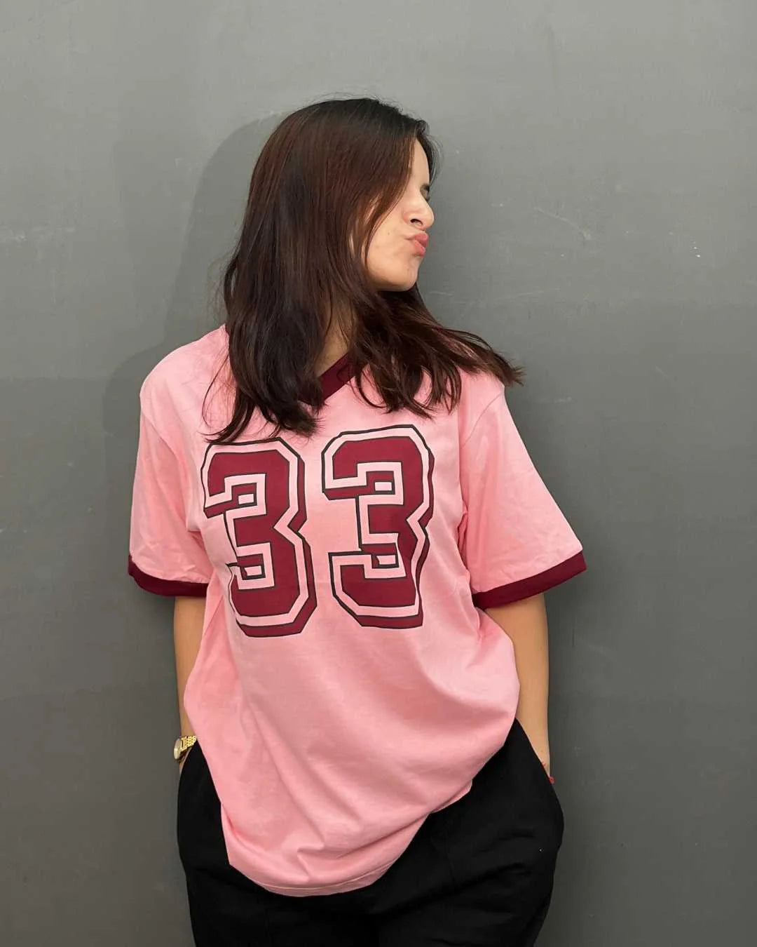 33 Tap-Out V-Neck Oversize T-Shirt
