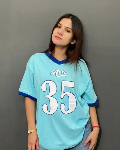 35 Tap-Out V-Neck Oversize T-Shirt